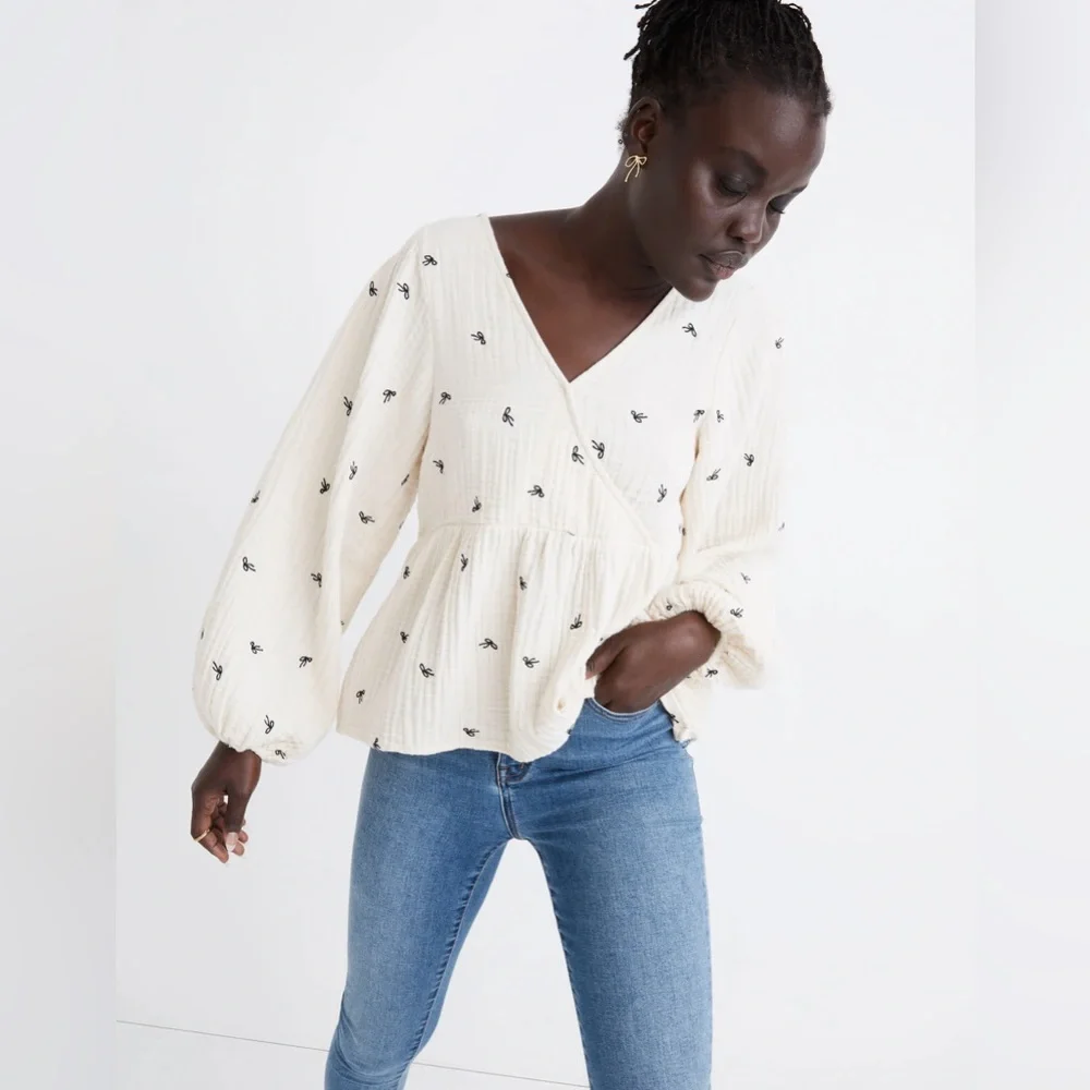 Madewell Lightspun Peplum Wrap Top in Tiny Bows - Picture 1 of 7
